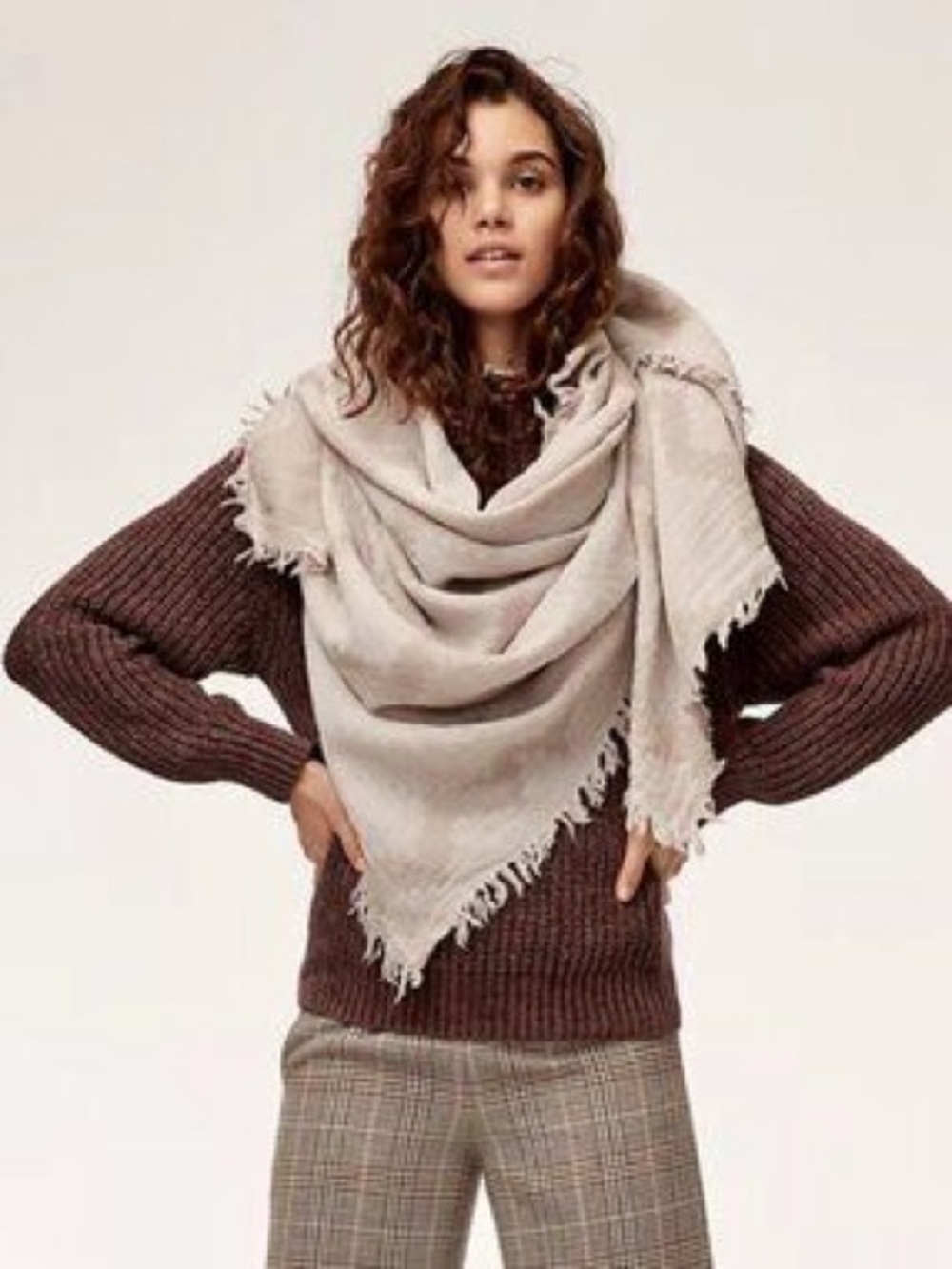 Aritzia Wilfred The Diamond Mosaic Triangle Scarf